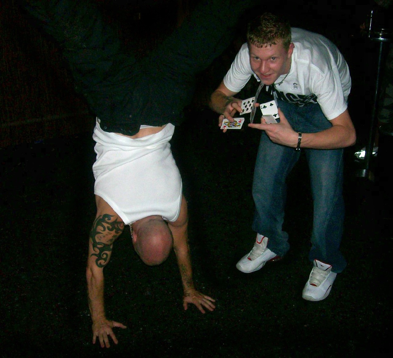 Street Magician Liam Walsh performing close up magic at Liquid Lounge Nightclub in Worthing